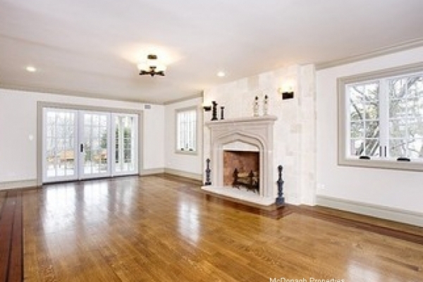 Beautifully Renovated Tudor home with Extra Lot - Estate Area Beautifully Renovated Tudor home with Extra Lot - Estate Area