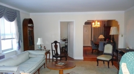 Pre-War 1 Bed, 1 Bath Charmer